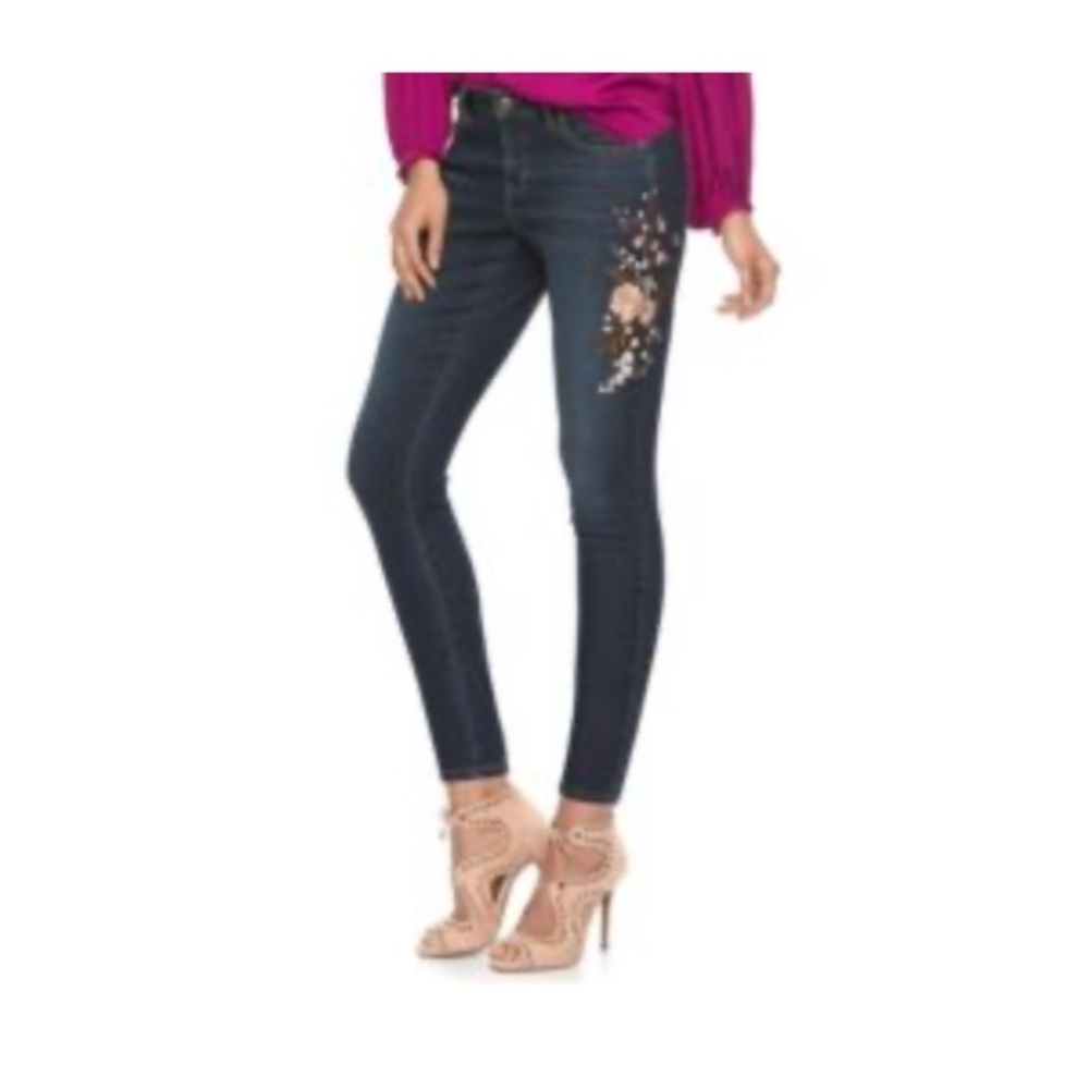 Petite Jennifer Lopez Embroidered Skinny Ankle Jeans Like NEW